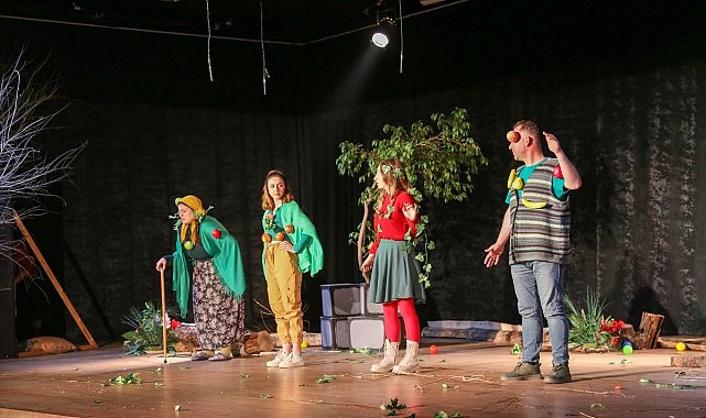 'Ormanda Bir Gün' isimli tiyatro oyunu sahnelendi