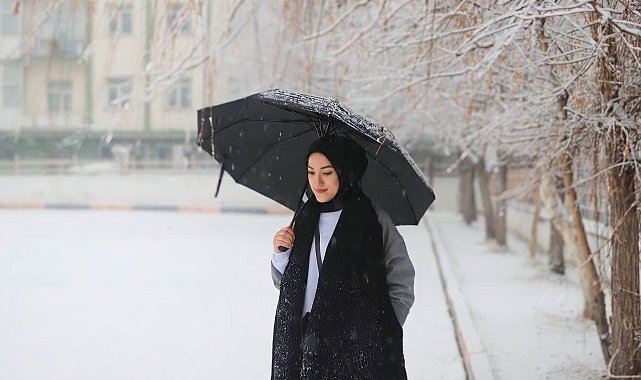 Ağrı'da kar yeniden etkili oldu