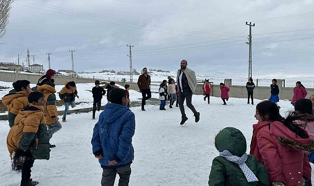 Ağrı'da öğrenciler "Dönem Sonu Faaliyet Haftası"nda hem eğlendi hem öğrendi
