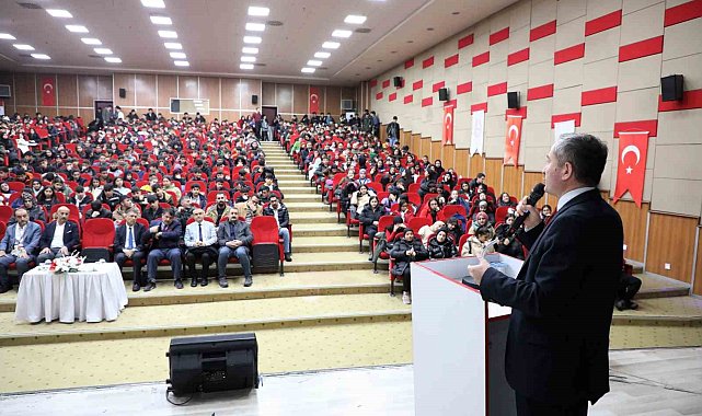 Ağrı'da "Yüreğimdesin Kudüs" temalı resim yarışmasında ödüller sahiplerini buldu