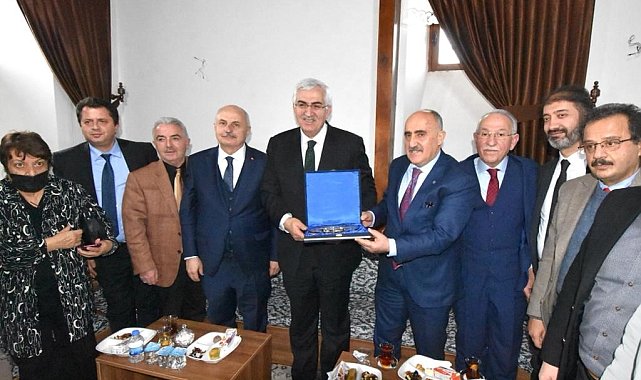 AK Parti Erzurum Milletvekili Öz, Kent Konseyi'ni ziyaret etti