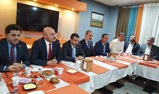 AK Parti ve MHP’li yöneticiler Kars basınıyla buluştu
