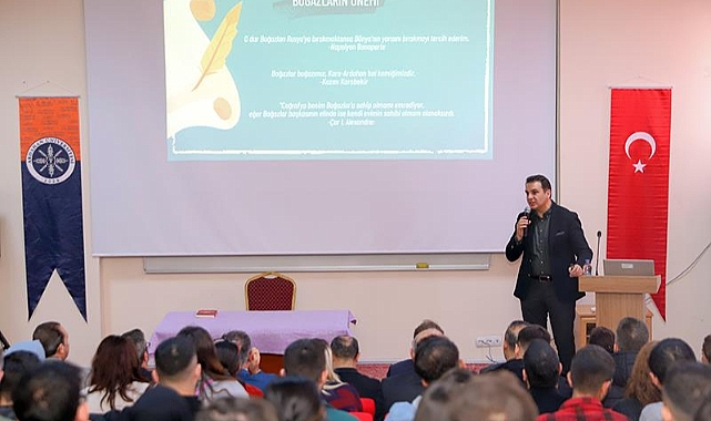 Ardahan Üniversitesi'nde "Türk Boğazları ve Montrö Sözleşmesi" Konferansı