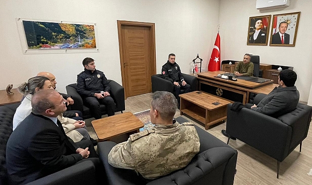 Ardahan Valisi Çiçek, Türkgözü Gümrük Kapısı'nda incelemelerde bulundu