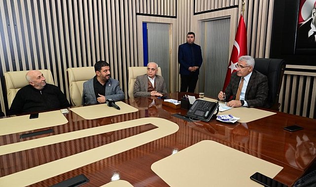 Başkan Güder 'Yerinde Dönüşüm' projesiyle ilgili muhtarlara bilgilendirme yaptı