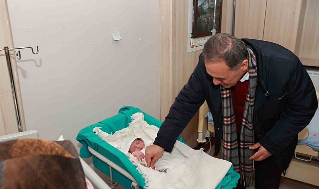 Bingöl'de yılın son bebeği ve yeni yılın ilk bebeği doğdu