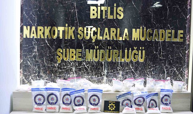 Bitlis'te iki kadının üzerinde 10 kilo metamfetamin ele geçirildi