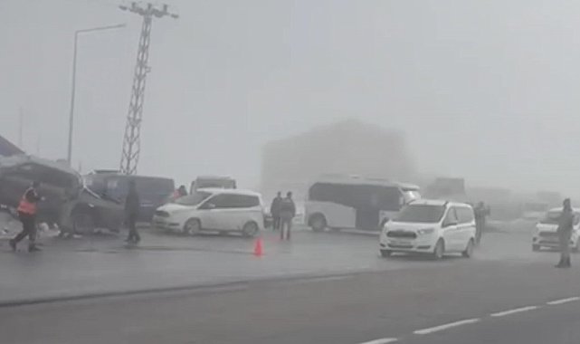 Bitlis'te zincirleme kaza: 18 yaralı