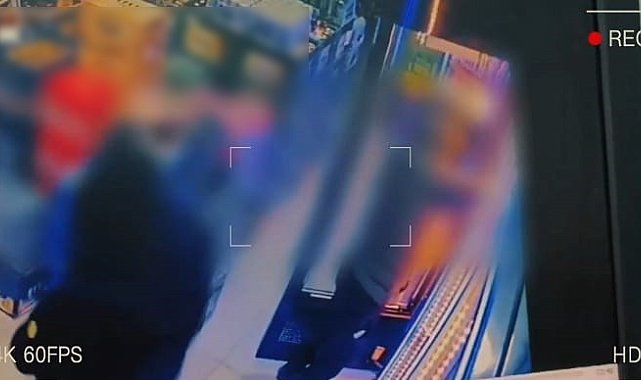 Buldukları kredi kartıyla alışveriş yaptılar