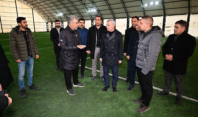 Çınar, Yeşilyurt'taki gençlik ve spor yatırımlarını inceledi