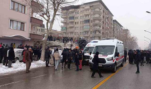 Depremin yıldönümünde acılar hala taze
