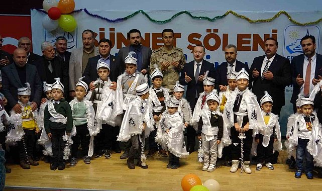 Edremit'te sünnet şöleni düzenlendi