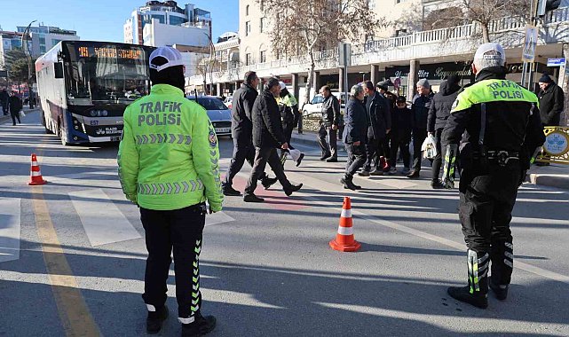 Elazığ'da 'Önce Yaya' uygulaması