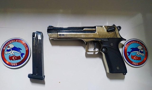 Elazığ'da 49 yıl kesinleşmiş hapis cezası bulunan 2 zanlı yakalandı