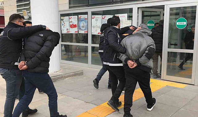 Elazığ'da uyuşturucu taciri 3 şüpheli adliyeye sevk edildi