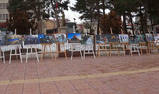 Erciş'te İsrail'in zulmünü anlatan fotoğraf sergisi açıldı