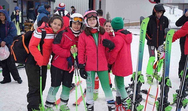 Ergan'da hafta sonu kayak heyecanı