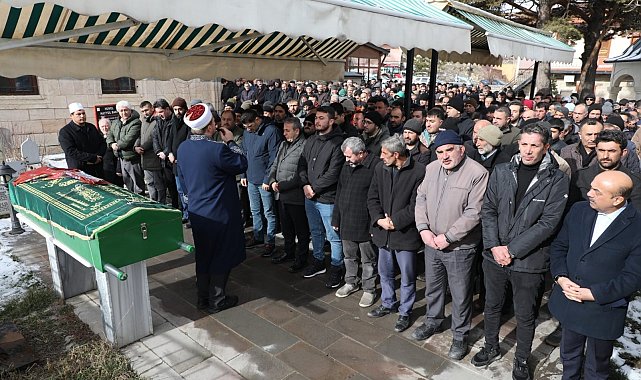 Erzincan İl Tarım ve Orman Müdürü Şahin'in annesi son yolculuğuna uğurlandı