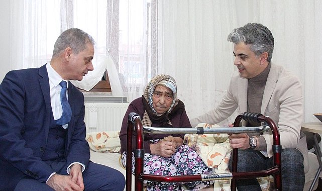 Erzincan'da evde sağlık hizmetleri kapsamında 2023 yılı içerisinde 6 bin 174 hastaya 15 bin 537 ziyaret gerçekleştirildi