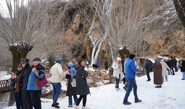 Girlevik Şelalesine her mevsim yoğun ilgi