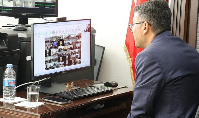 Hakkari Valisi Ali Çelik, zoon üzerinde görüştüğü 5 bin öğretmene teşekkür etti