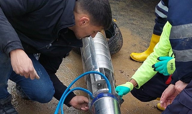 Hakkari'de sondaj su pompası tamir edildi
