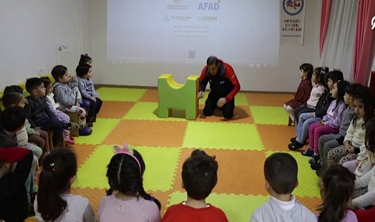 Iğdır'da anaokulu ve kreş öğrencilerine "Afet Bilinci" eğitimleri veriliyor
