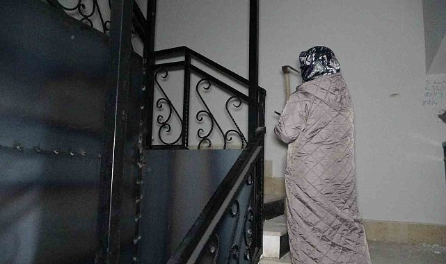 Malatya'da hasarlı binalardaki hırsızlık olaylarına karşı keserli nöbet