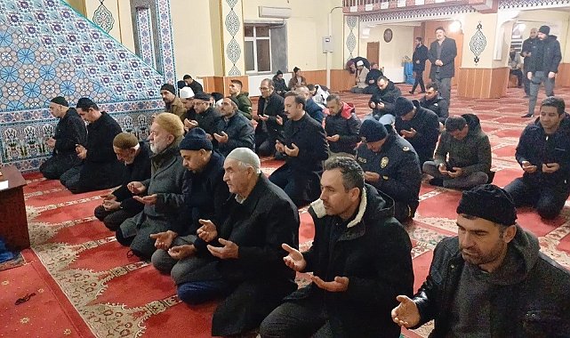 Malazgirt'te şehitler için sabah namazında dua edildi