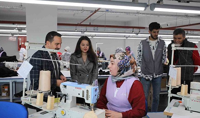 Muradiye'de kadın istihdamına yönelik tekstil fabrikası