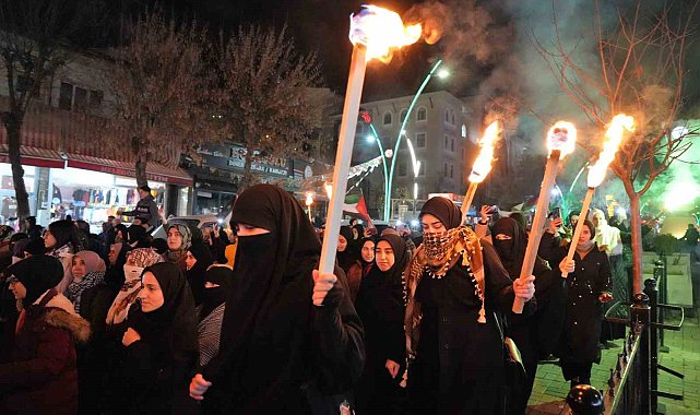 Muş'ta Gazze için meşaleli yürüyüş