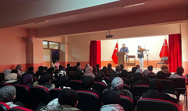 Muşlu öğrenciler için şiir ve müzik etkinliği düzenlendi
