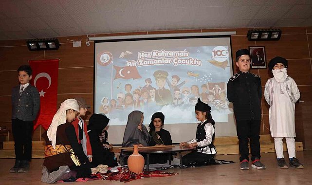 Öğrenciler "Tarih Yazan Çocuklar" programı ile beğeni topladı