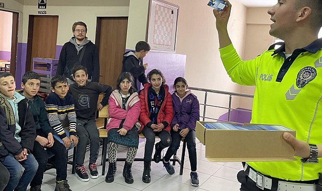 Öğrencilere trafik bilinci eğitimi