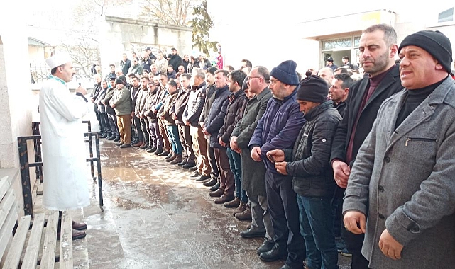 Posof'ta odunluğun tavanı çöktü: 1 ölü