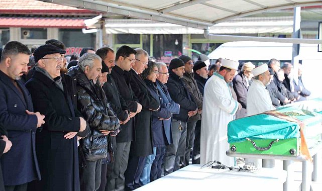 Prof. Dr. Kavukcu'nun annesi son yolculuğuna uğurlandı