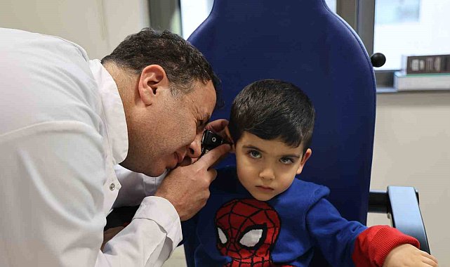 Prof. Dr. Sakallıoğlu: ''Orta kulak iltihabı tedavi edilmezse nadir de olsa yüz felci ve menenjite neden olabilir''