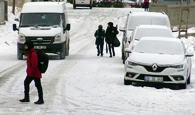 Sarıkamış beyaza büründü
