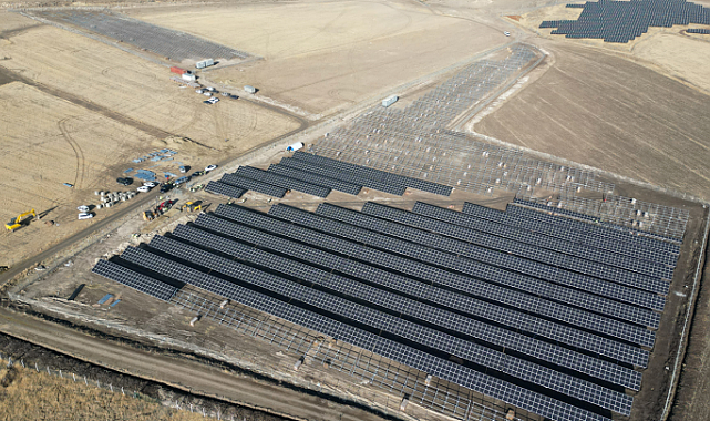 Sekmen, "Elektriğimizi kendimiz üretiyoruz"