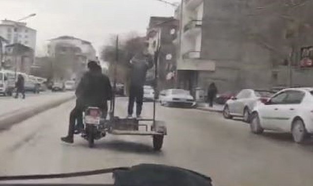 Sepetli motosiklette tehlikeli yolculuk, kameralara yansıdı