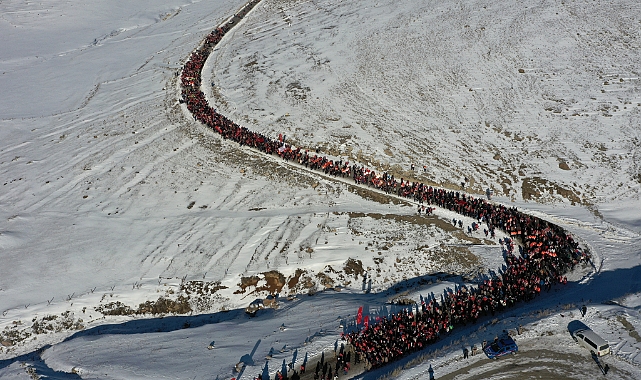 Türkiye &quot;Bu toprakta izin var&quot; temasıyla Sarıkamış&#039;ta yürüyüşe başladı