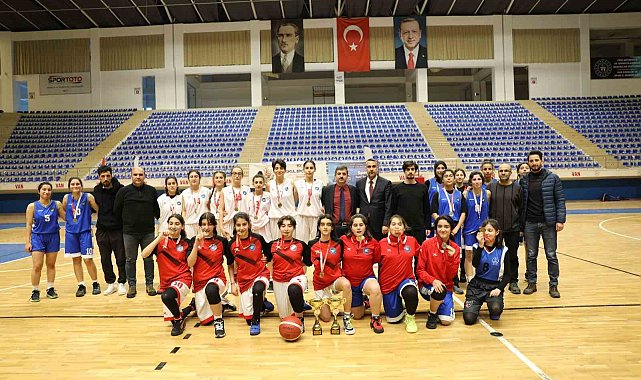 U14 ve U16 Kızlar Basketbol Şampiyonu İpekyolu Belediyesi Spor Kulübü oldu