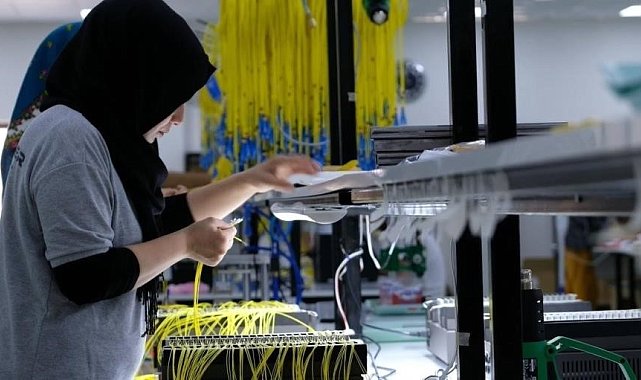 Ücretli çalışan sayısı yıllık yüzde 1,8 arttı