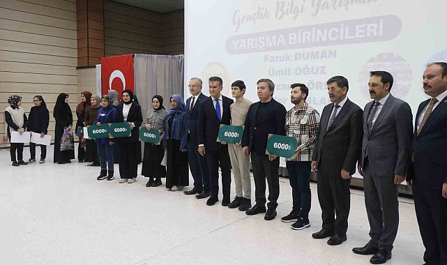 Umre ödüllü "Hadislerle Onu Anlamak" konulu gençlik bilgi yarışmasının ödül töreni gerçekleşti