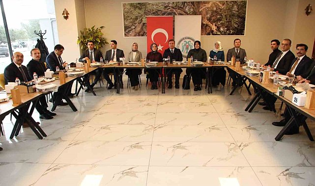 Vali Aydoğdu, 10 Ocak İdareciler Günü'nü kutladı