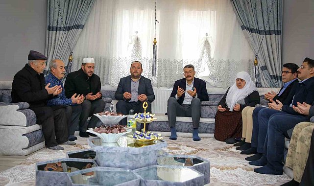 Vali Çelik, Bağışlı köyünde şehit ailesini ziyaret etti