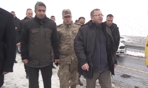 Vali Polat, kaza yerinde incelemelerde bulundu