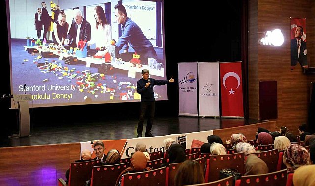 Van'da eğitimcilere 'Lider öğretmen' söyleşisi