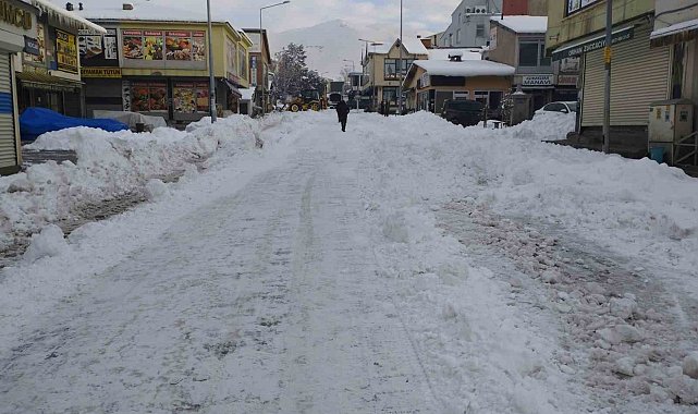 Varto'da karla mücadele çalışması