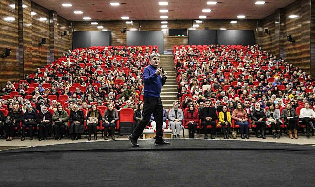 Yazar Canten Kaya Van'da söyleşi gerçekleştirdi